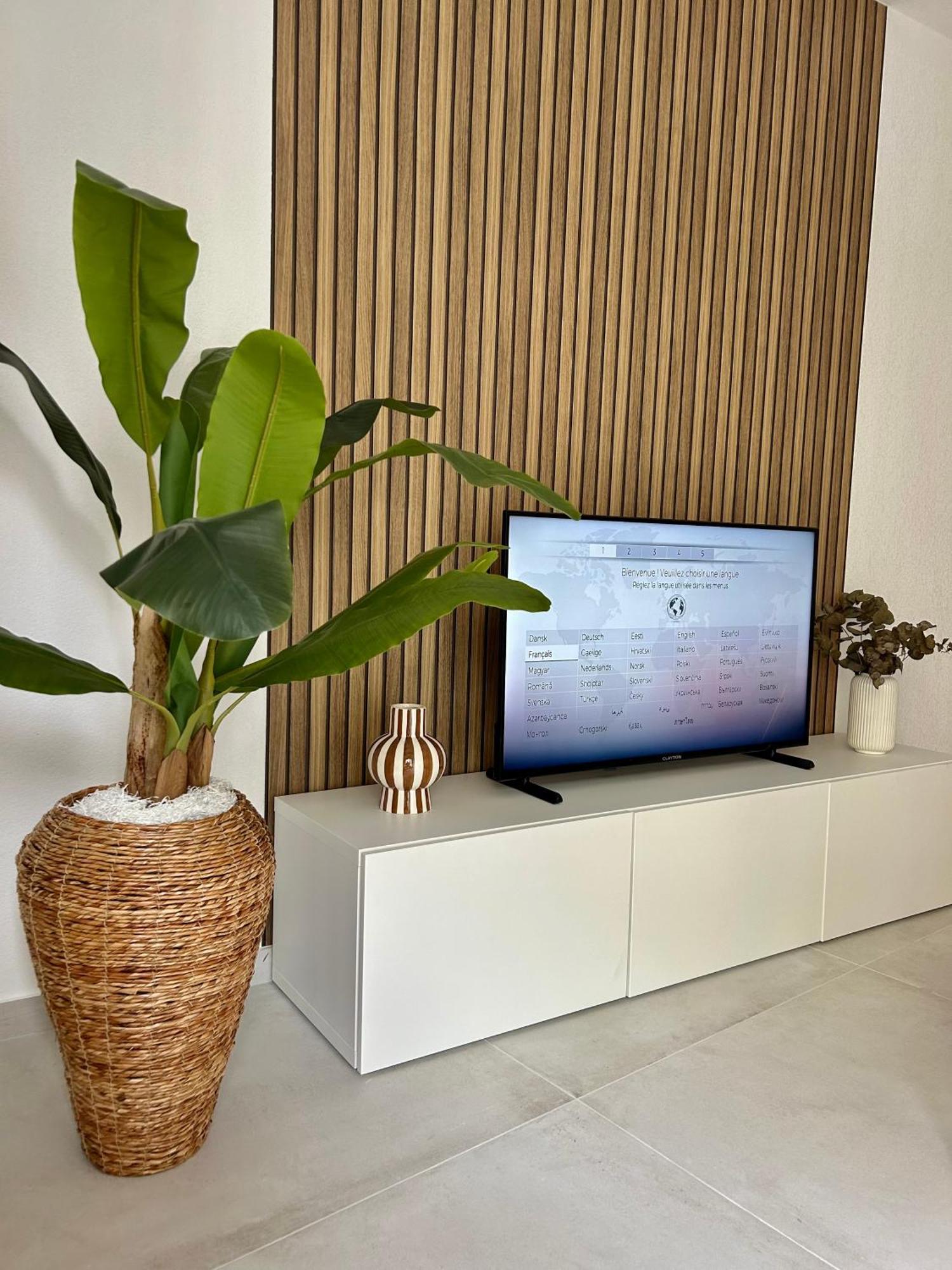 Menton Carre D'Or - Private Garage Apartment Exterior foto